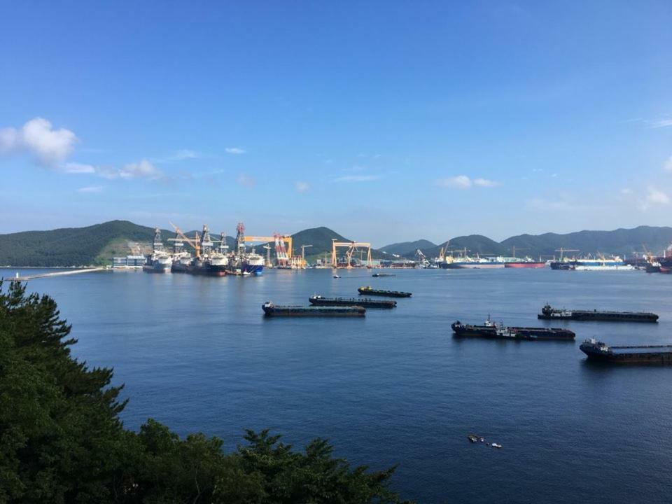 Gonggan Residence Hotel Geoje Exterior photo